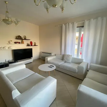 Cozy With Zoo View * Tirana