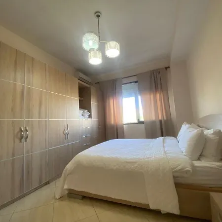 Apartment Cozy With Zoo View *