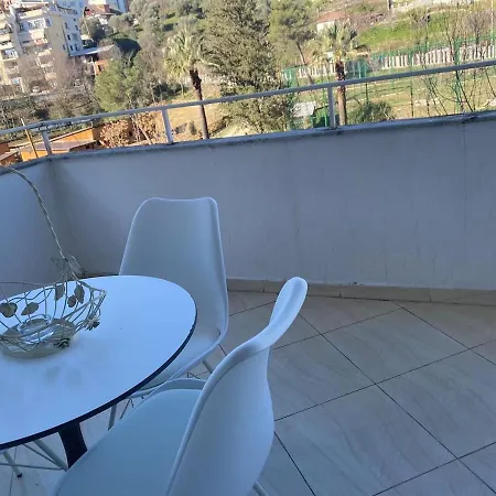 Cozy With Zoo View Apartment *