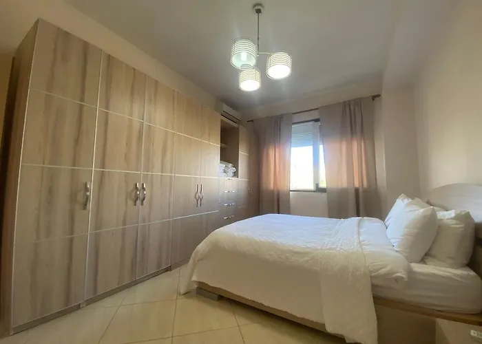 Cozy With Zoo View Apartment Tirana
