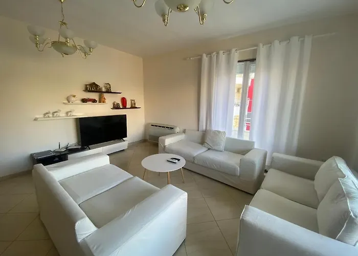 Cozy With Zoo View * Tirana