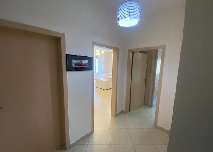 Apartment Cozy With Zoo View *