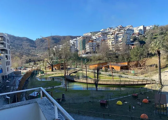 Apartment Cozy With Zoo View Tirana
